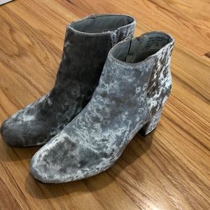 Diba Silver Velvet Booties Size 7.5